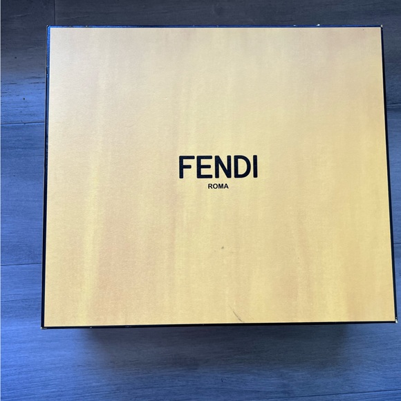 Fendi Karligraphy FF combat boots 6.5 used in great condition - Picture 13 of 16